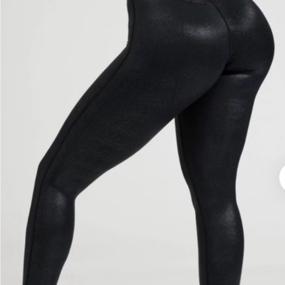 BuffBunny Shimmer Black Python  Leggings